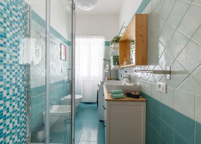 Nostromondo-playful & Modern In The Heart Of Pigneto * Rom