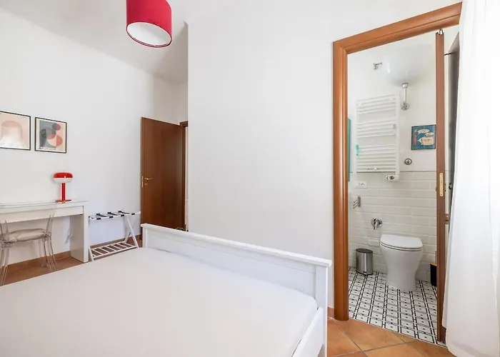 Nostromondo-playful & Modern In The Heart Of Pigneto Rom